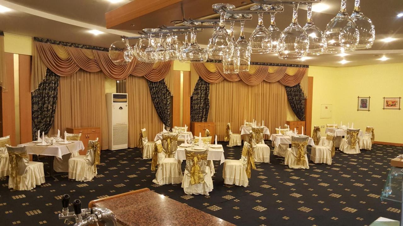 Expo Hotel Tashkent Exterior photo